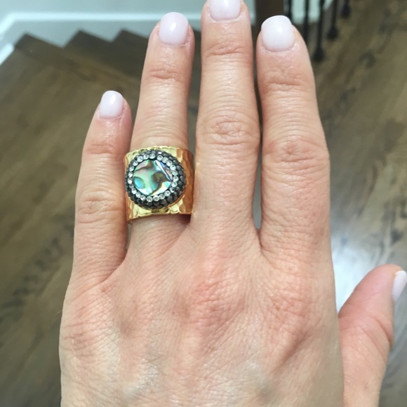 Beautiful fashion ring - Picture 3 of 8